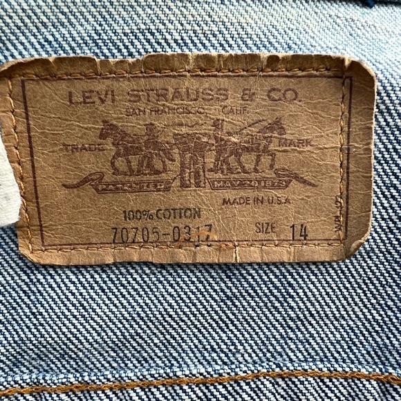 Kid’s Levi’s, denim jean jacket - Picture 3 of 3